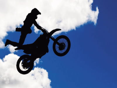 Fototapeta Skaczący motocyklista