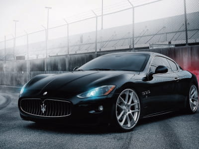 Fototapeta Czarne Maserati