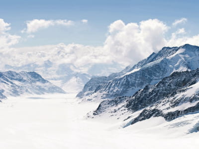 Fototapeta Pokryte śniegiem góry