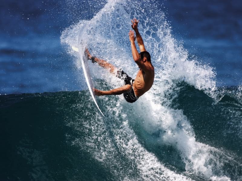 Fototapeta Doświadczony surfer