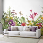 Miniatura fototapety Kolorowy ogród kwiatów we wnętrzu salonu