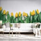 Miniatura fototapety Delikatne żółte tulipany we wnętrzu salonu