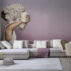 Miniatura fototapety Kwiat kobiecości we wnętrzu salonu